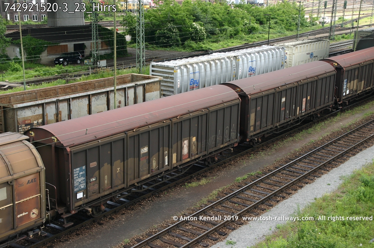 742921520-3_23_Hirrs.jpg